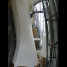 Oberhalb des Eingangsbereichs des Guggenheim-Museums
